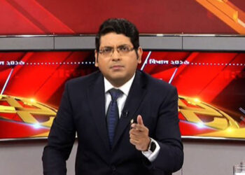 Calcutta High Court stays proceedings against news anchor Suman De, ruling that a bona fide mistake in court reporting does not constitute a penal offense.