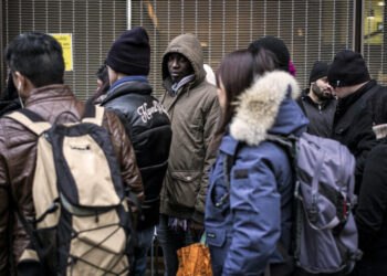 The appeals court has reinstated the suspension of a Texas immigration law, preventing state police from cracking down on migrants.