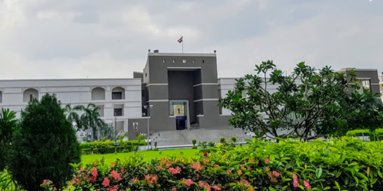 The Gujarat High Court has issued a notice to the Bar Council of India (BCI) in response to a plea from eight law colleges seeking recognition.