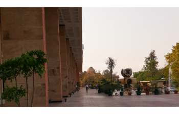 The Delhi High Court has dismissed a contempt case against a lawyer but has requested the Bar Council of Delhi (BCD) to evaluate his professional fitness.