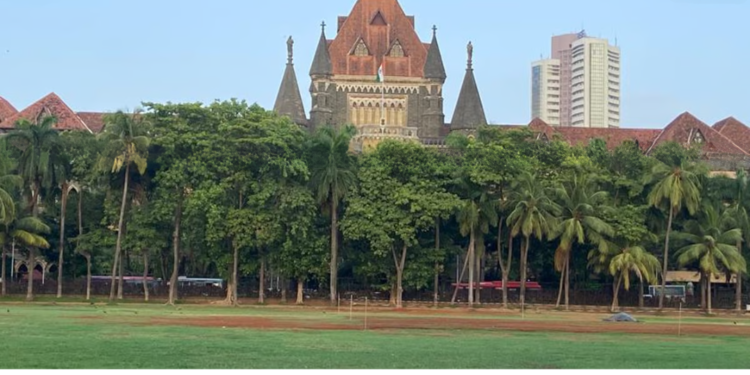Deprivation of privilege leave encashment is a violation of constitutional rights: Bombay High Court