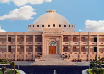 The Punjab and Haryana High Court has removed the restriction on granting parole to Gurmeet Ram Rahim.