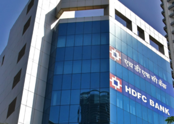 Supreme Court dismisses FIR against HDFC Bank officials for allowing locker access despite restrictions from the IT Department.