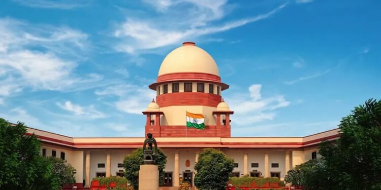 Supreme Court Issues Notice on Petition Challenging High Court Order to File FIRs Based on Malayalam Actors’ Statements to Justice Hema Committee