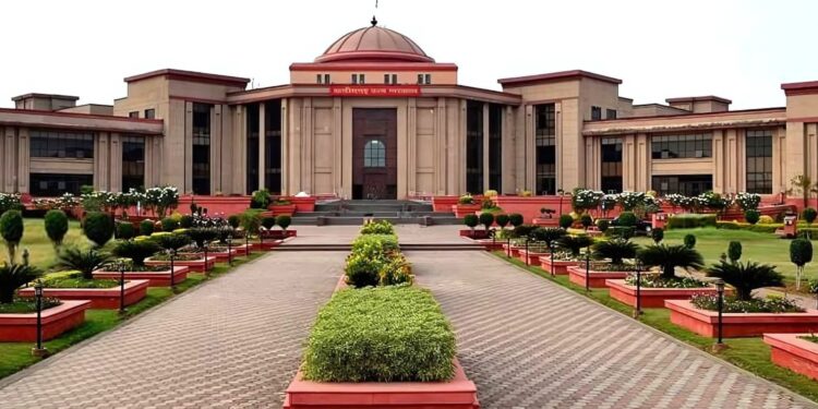 Chhattisgarh High Court affirms ₹10.3 lakh compensation for family of electrocution victim.