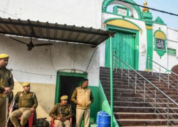 The Supreme Court has asked the Sambhal court to delay the hearing in the Shahi Jama Masjid survey case.