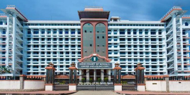 Kerala High Court Clarifies: Civil Courts’ Authority to Enforce Decrees Unaffected by Waqf Tribunal Establishment