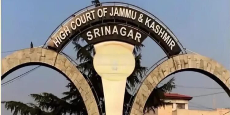 The Centre increases the sanctioned strength of the Jammu and Kashmir High Court from 17 to 25.