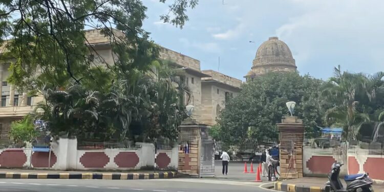 Bombay High Court Revokes Anticipatory Bail for Two Police Officers Involved in Custodial Death Case