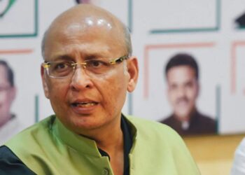 AM Singhvi endorses Supreme Court Collegium’s decision to oppose appointing judges’ relatives.