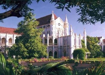 Madhya Pradesh High Court issues directive to media against publishing fake news on Union Carbide waste.